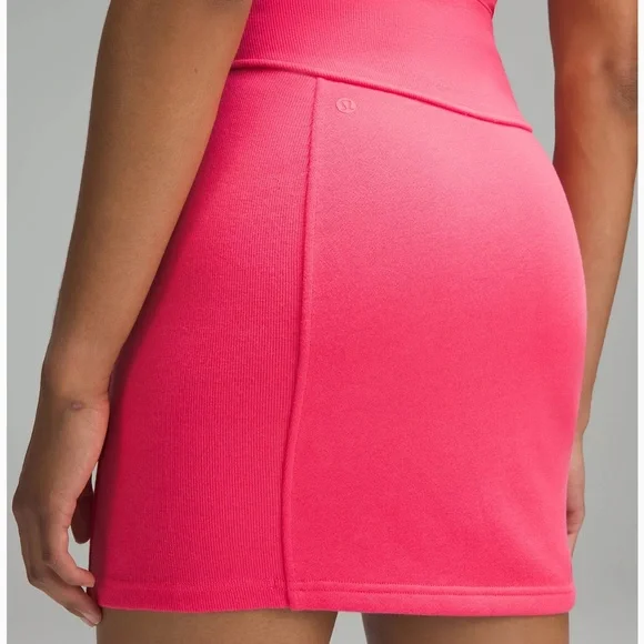Lululemon scuba mini skirt - Picture 3 of 13